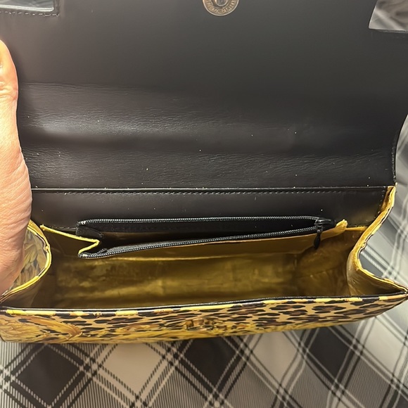 SOLD VERSACE VINTAGE GOLD BAROQUE LEOPARD PRINT 💯 authentic Final Price - Picture 10 of 16